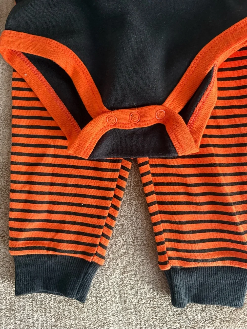 Baby Essentials Scary Handsome Halloween 4 Piece Outfit Set 9M NWT